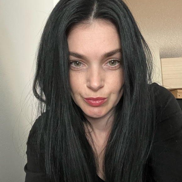 Meet your Posher, Mandy - Picture 1 of 1